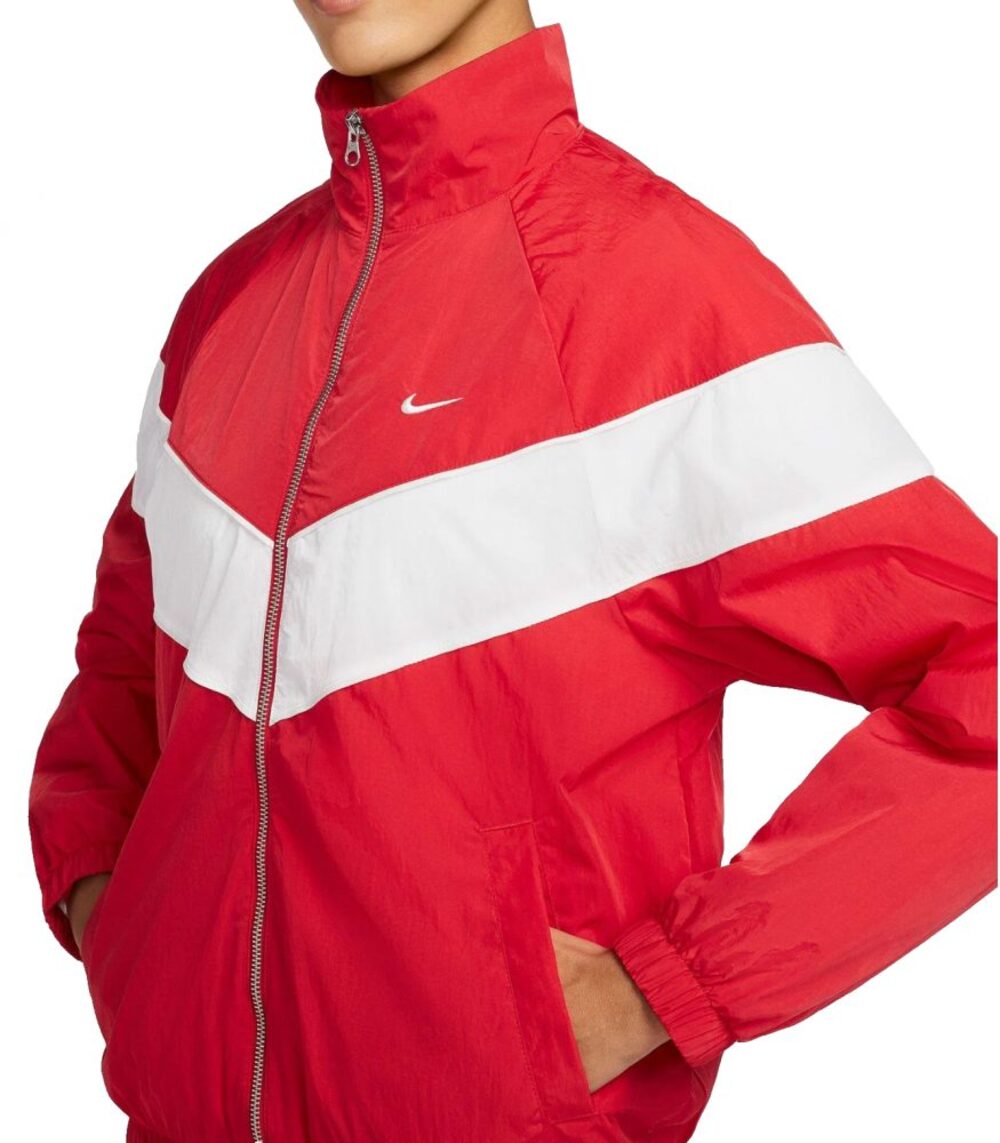Women's Nike Red White Chevron Stripe Windrunner Jacket Size Small NWT